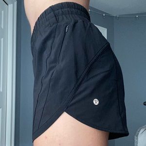 NEW W/OUT TAGS Lululemon Mid-Rise 5” Track That Lined Shorts
